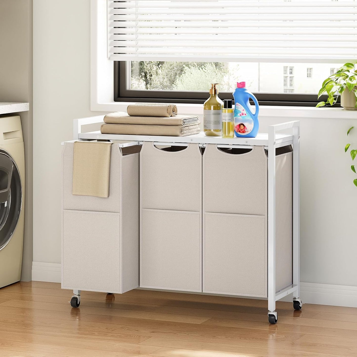 HOOBRO Laundry Sorter 3 Section, Laundry Hamper with Wheels, 3 × 11.5 Gal (43.4L), Rolling Laundry Basket, Pull-Out and Removable Oxford Fabric Laundry Bags, Rustic Brown and Grey BFG76XY01