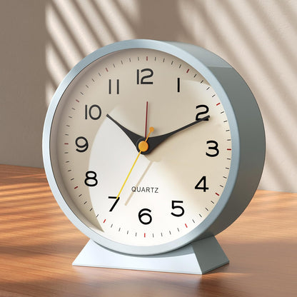 AYRELY® 4.5" Analog Alarm Clock, Small Retro Desk Clock and Table Clock