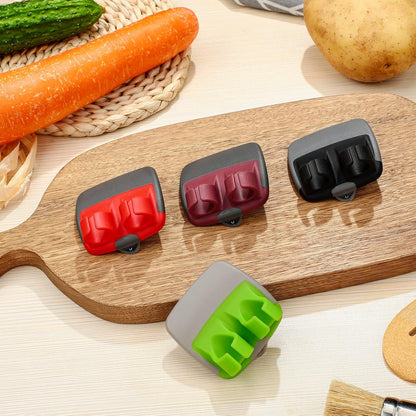 Mudder 4 Pieces Finger Vegetable Palm Peeler Kitchen Fruit Potato Peeler with Comfortable Rubber Finger Grip For Pumpkin Carrot Cucumber Potato