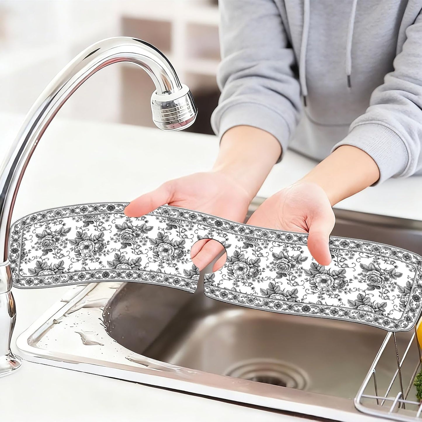 2 Pcs Kitchen Sink Splash Guard Faucet Mat Wood Grain Pattern Faucet Mat for Sinks Natural Wood Color Absorbing Drying Mats for Kitchen Bathroom, 23.6x5.5inch