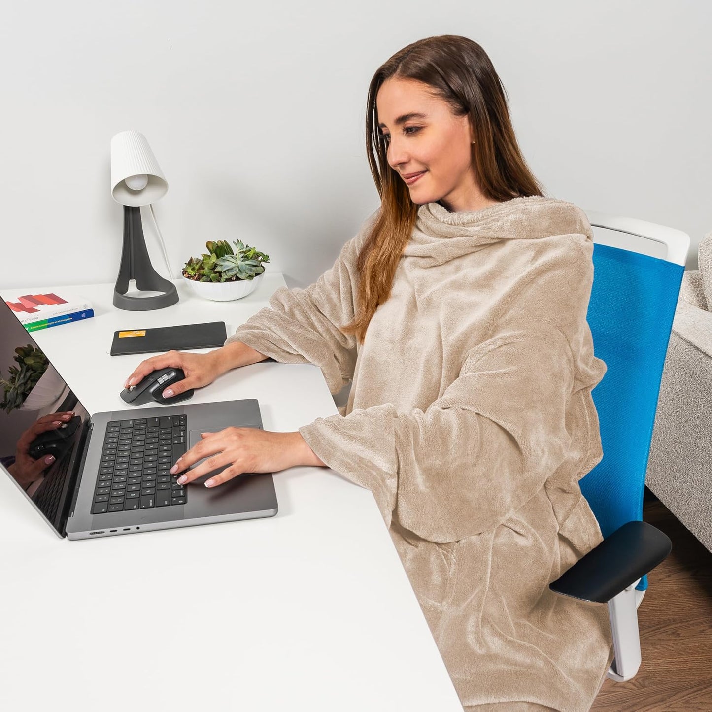 PAVILIA Blanket with Sleeves for Adult Women Men, Soft Warm Wearable Blanket Fleece Wrap Throw, Robe Blanket Gift