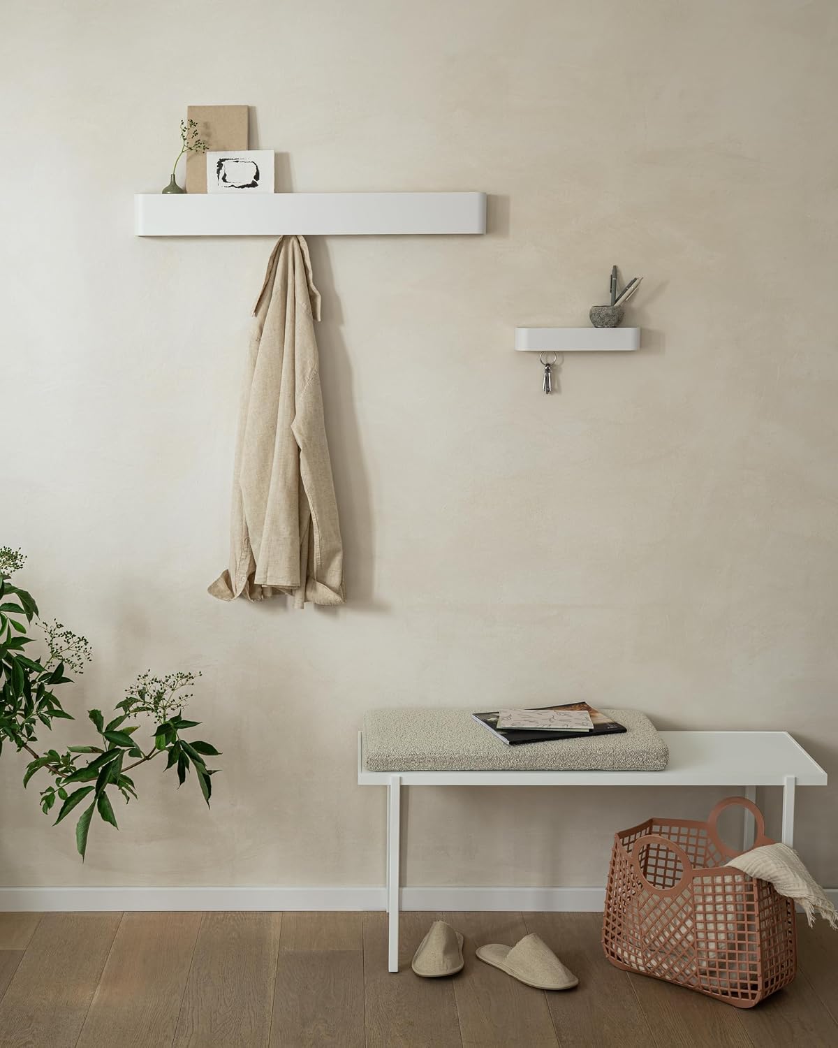 Kazai. Key Holder for Wall 'Tone' | Minimalist Key Hooks Design from Berlin | Modern Key Hanger with Metal Shelf | Key Hook Wall Mounted as Hallway Furniture | Black