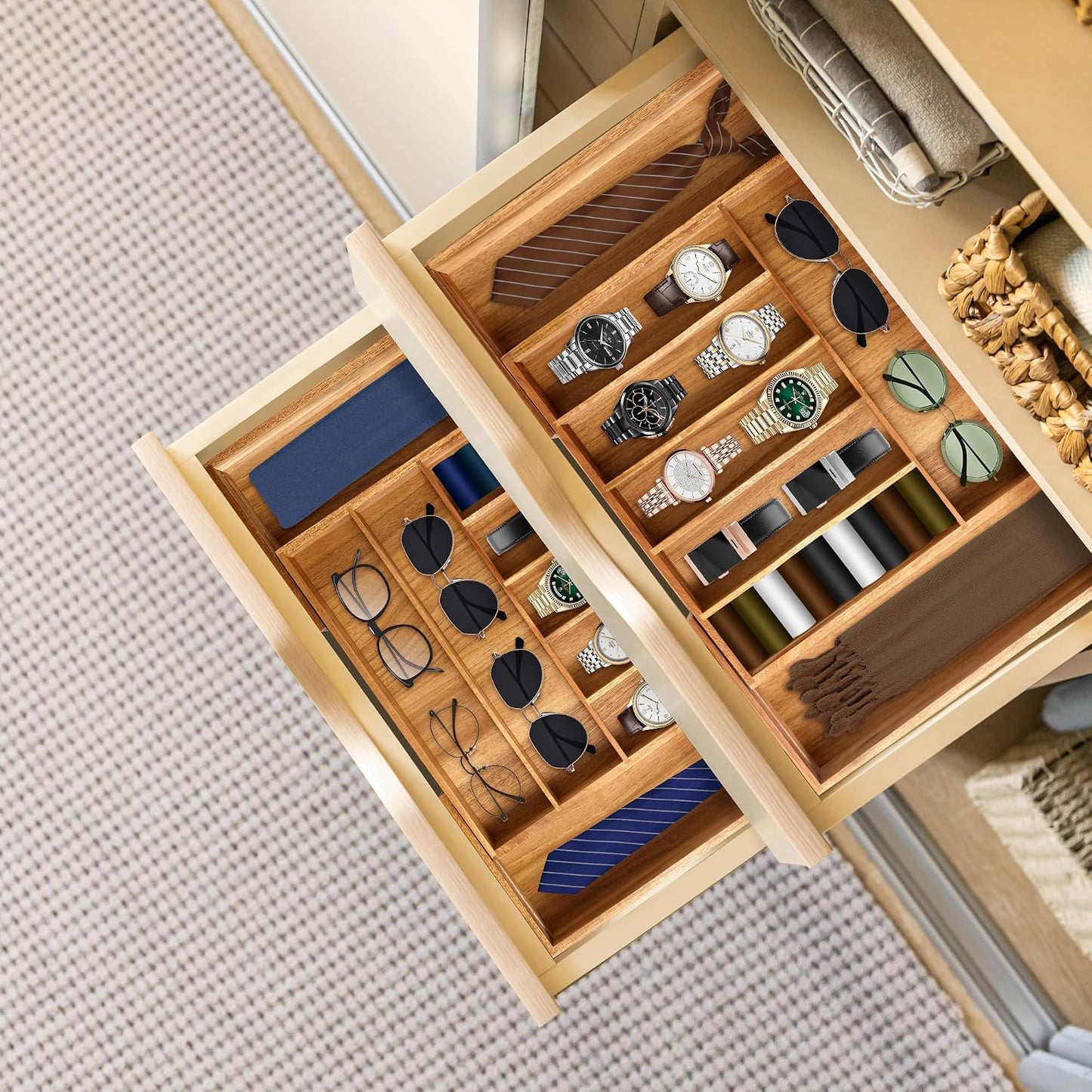 Expandable Bamboo Kitchen Drawer Organizer for Cutlery and Utensils, Adjustable Bamboo Wood Cutlery Tray in Drawer for Flatware and Silverware in Kitchen, (Natural)