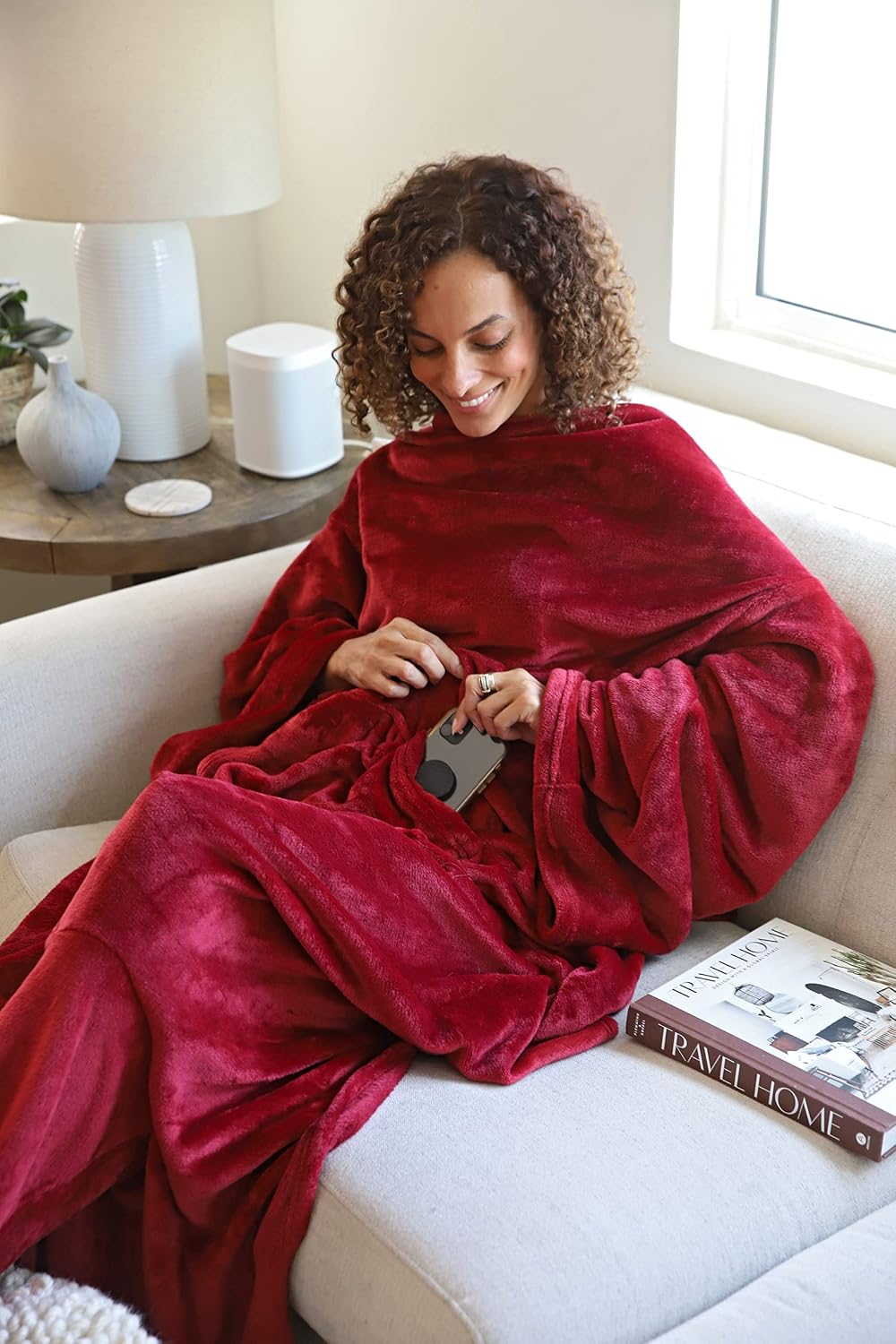 Catalonia Wearable Blanket with Sleeves & Foot Pocket for Adults | Soft Fleece Throw Wrap with Hands-Free Comfort, Perfect for Reading, TV Time & Relaxing, Christmas Gift for Women & Men