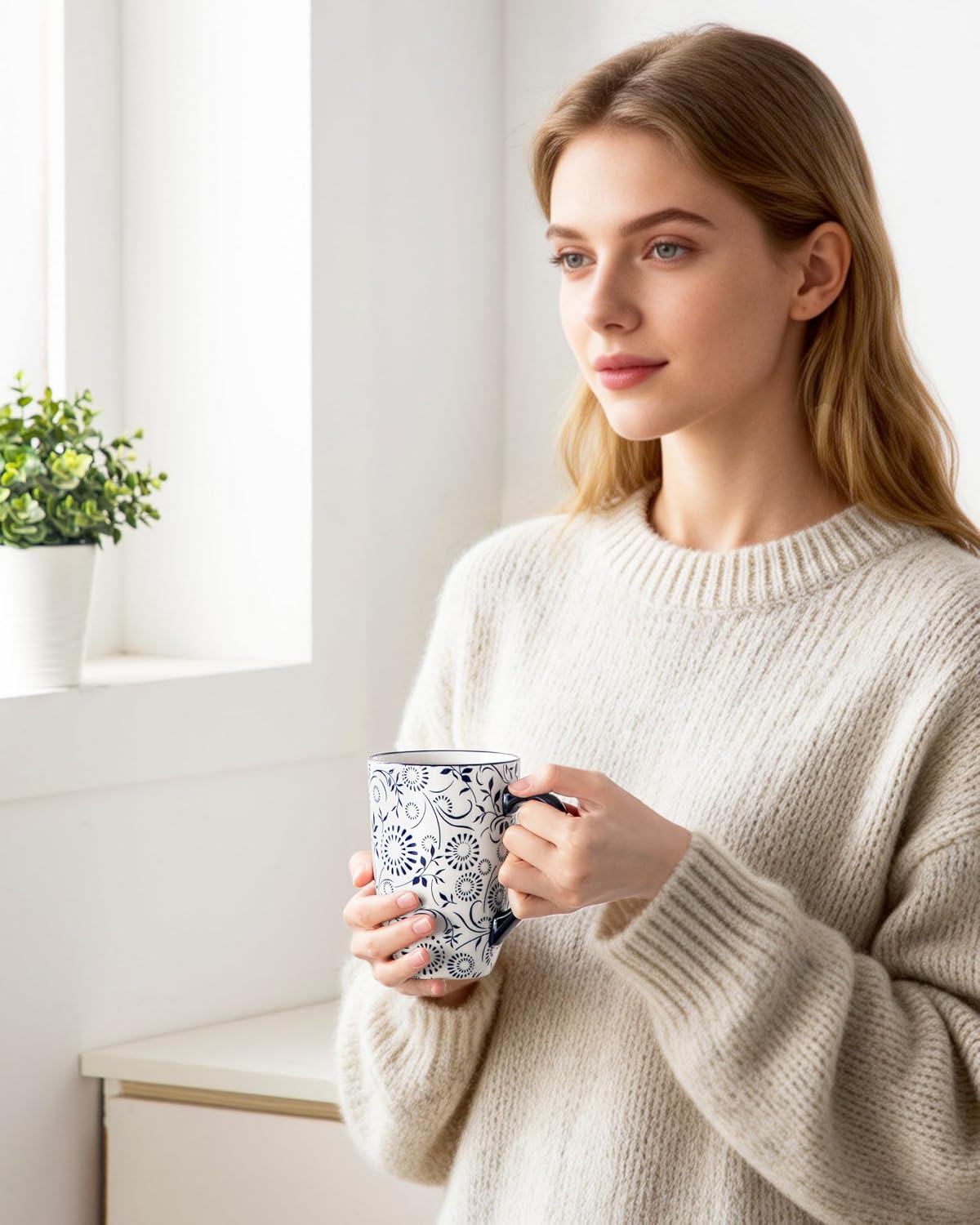vancasso SELENE Porcelain Tea Mug, 18 oz Porcelain Tea Cup with Infuser and Lid Steeps Loose Leaf Tea, Microwave & Dishwasher Safe, Five-Leaf Clover