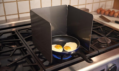 Fox Run Splatter Shield, 3 Sided Frying Splatter Guard For Stove Top | Keep Stoves & Counters Clean | 3 Panel Oil Splatter Guard | Non-Stick Splash Guard For Easy Clean Up | Home Frying Essential