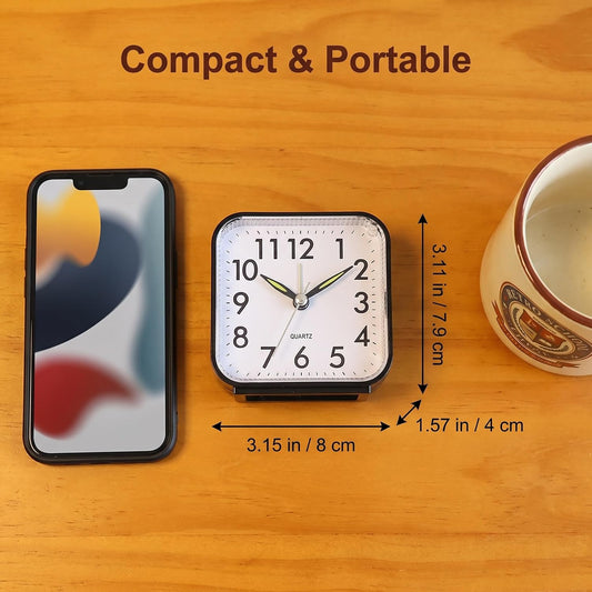 Small Analog Alarm Clock Battery Operated with Warm Glow Nightlight, Silent Non-Ticking Quartz Desk Clock, Easy-to-Read Dial, Battery Powered Travel Table Clock for Bedroom, Students, Office（black)