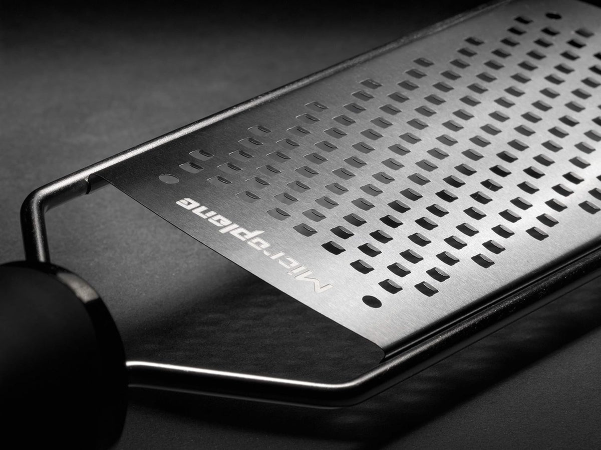 Microplane Gourmet Series Cheese Grater with Soft Touch Handle (Extra Coarse, Black)