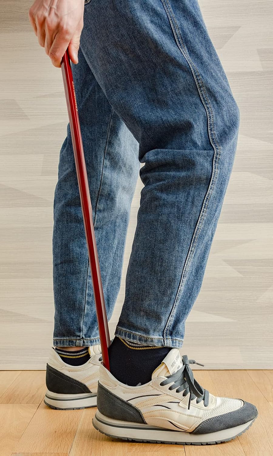 Luxdecor Long Handled Wooden Shoehorns-24in Wooden Long Handle Shoe Horn for Seinors Men Boot Jack Shoe Helper for Women