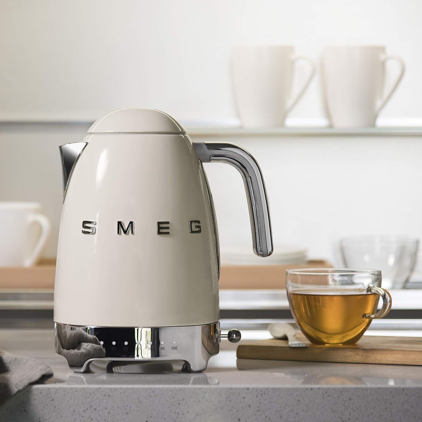 SMEG Variable Temperature Electric Kettle 1.7L (7 Cup), Stainless Steel Tea & Coffee Kettle, Fast Boil, Adjustable Temp 122°F–212°F, Keep Warm, Auto Shut-Off, 360° Base, Retro Style-Cream
