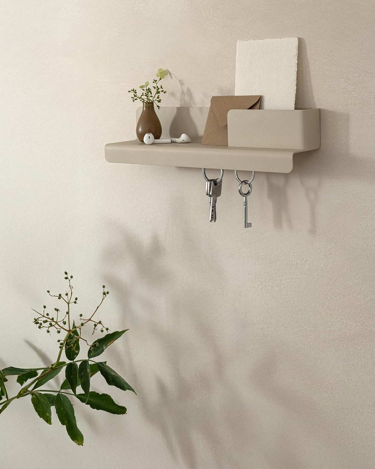 Kazai. Key Holder for Wall 'Holmsen' | Minimalist Key Hooks Design from Berlin | Modern Key Hanger with Metal Shelf | Key Hook Wall Mounted as Hallway Furniture | Sand Taupe