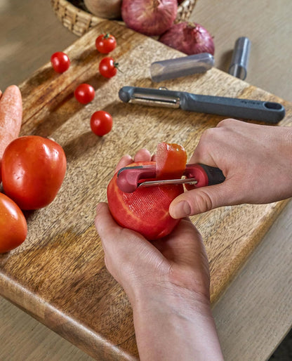 Zyliss 2 Piece Peeler Set with Universal & Soft Skin Peelers, Wheat Straw Handles, Stainless Steel & Micro-Serrated Blades, Eco-Friendly Dual Peeler Set for Fruits & Vegetables