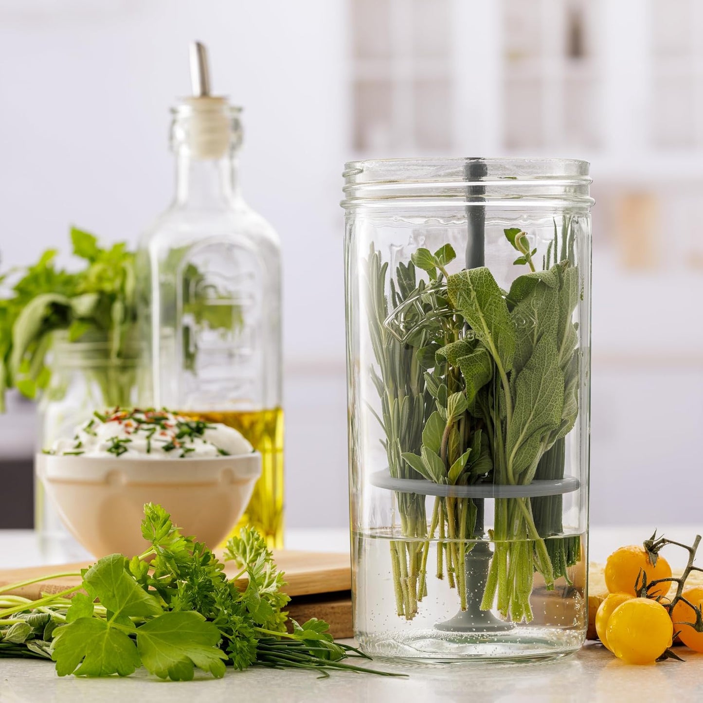 Kilner Herb Keeper Set | Keep Herbs Fresh for Up to 3 Weeks | 1L Wide Mouth Jar with Stainless Steel Lid & Silicone Lifter | Easy-to-Use for Home-Grown or Store-Bought Herbs | Recipe Booklet Included
