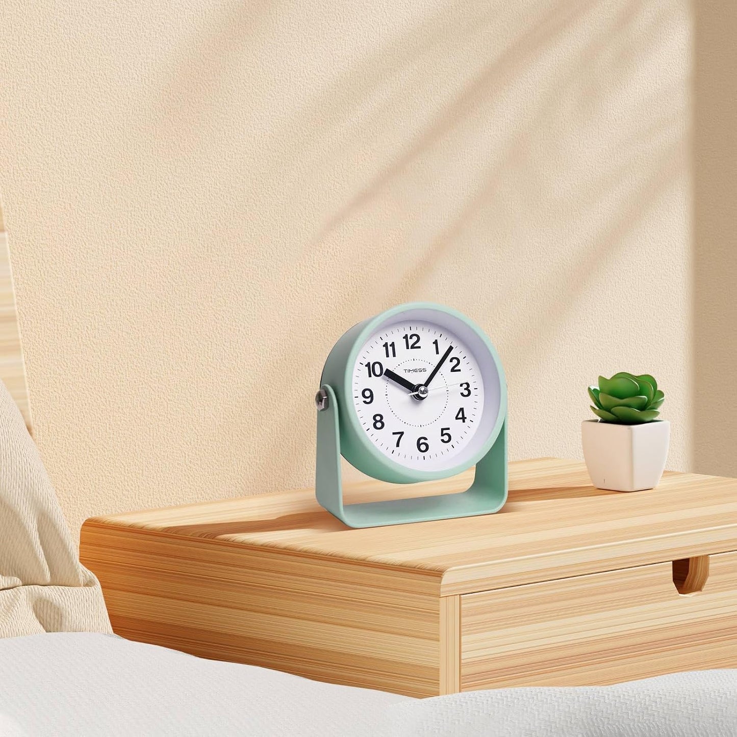 Analog Alarm Clock, Silent Non-Ticking Quartz Movement, Battery-Operated with Snooze & On-Demand Light, Easy to Set Gentle Wake Bedside Desk Clock, Ideal for Home, Travel, Office (Gray)