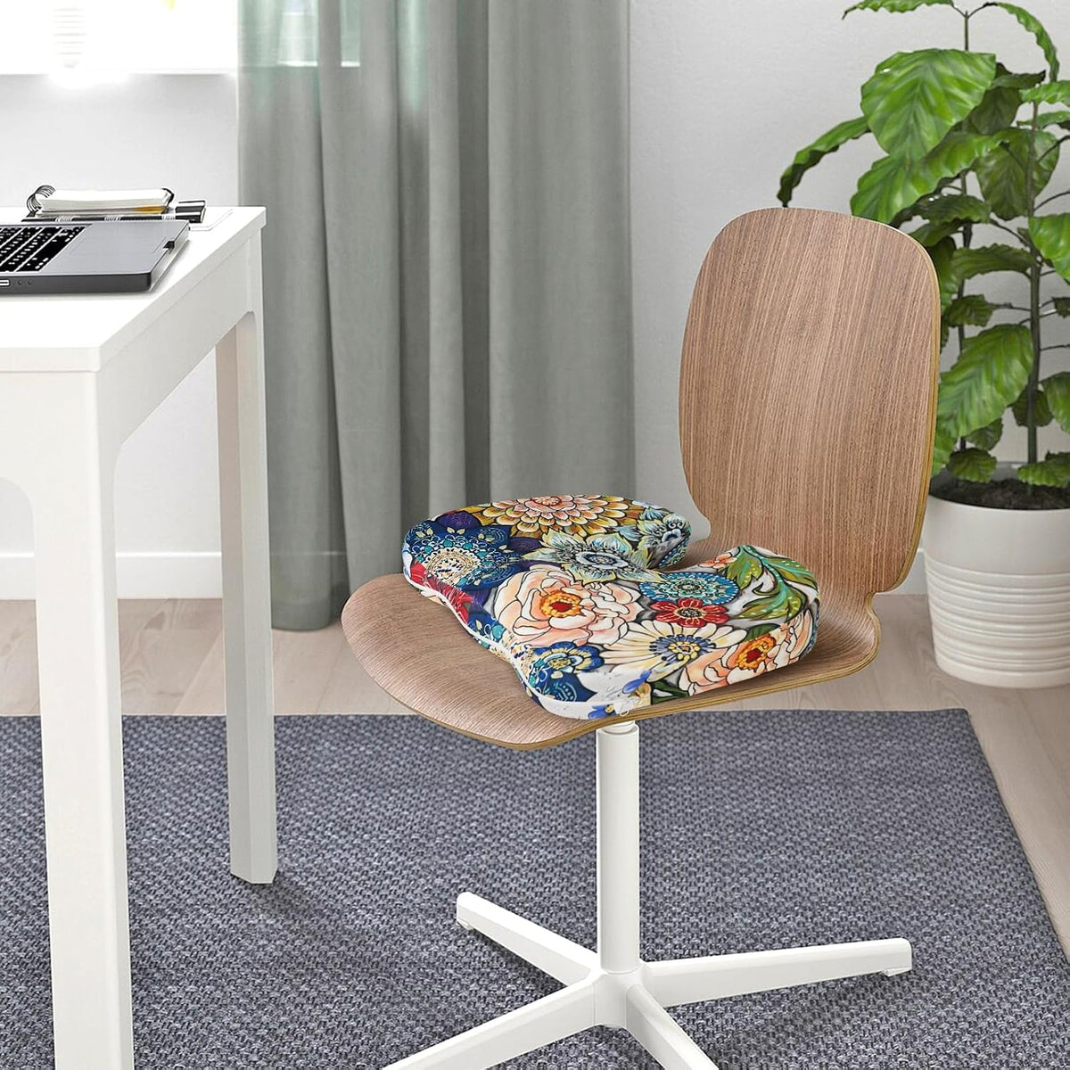 Tailbone Pain Relief Cushion, Memory Foam Seat Cushion for Coccyx Sciatica Pain Pressure Relief Office Desk Chair
