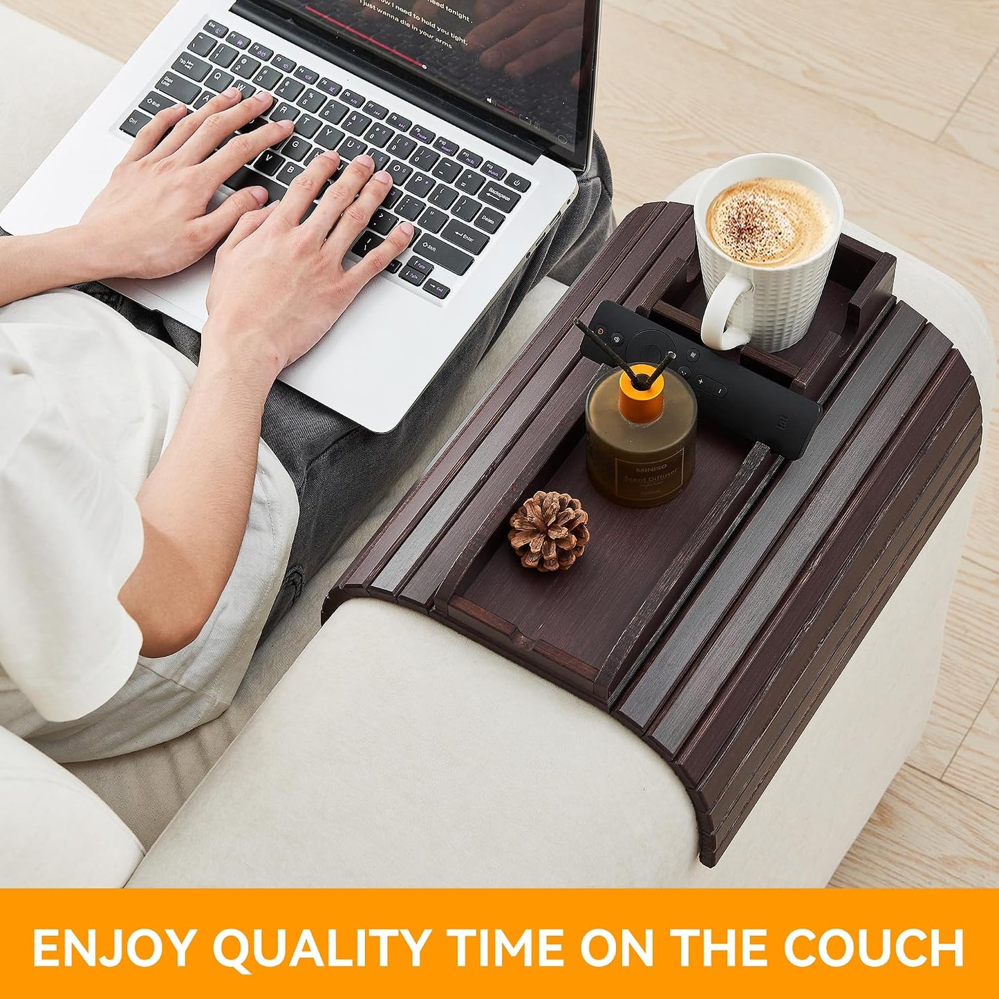 GEHE Bamboo Couch Cup Holder, Anti-Spill Sofa Arm Tray, Natural and Easy to Clean Couch Arm Cup Holder Armrest Tray Perfect for Cups, Beers, Snacks, Remote Control, Drinks