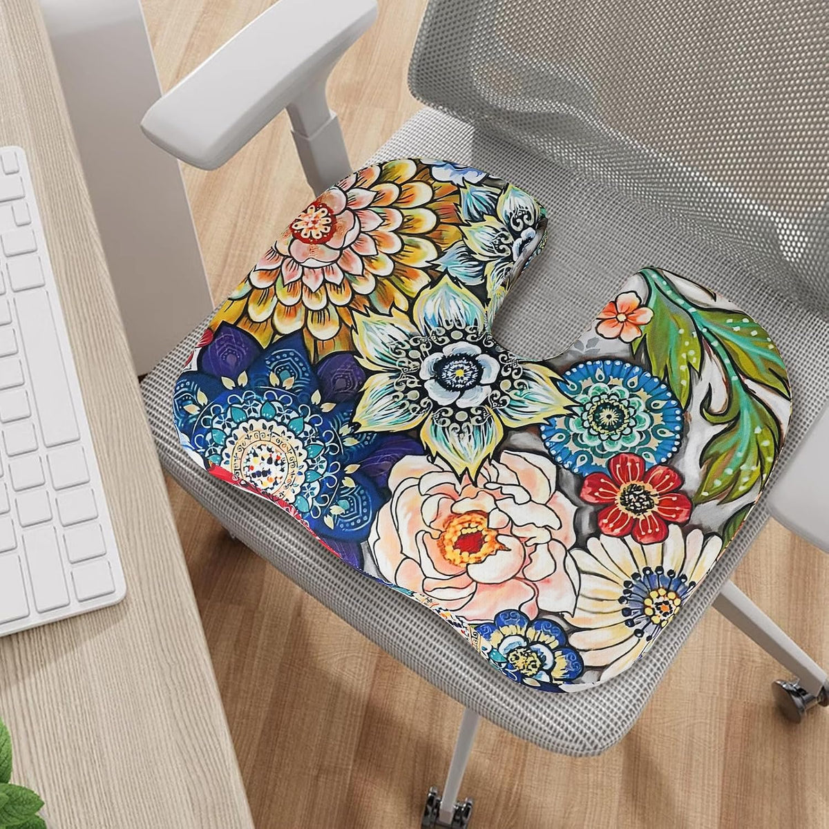 Tailbone Pain Relief Cushion, Memory Foam Seat Cushion for Coccyx Sciatica Pain Pressure Relief Office Desk Chair
