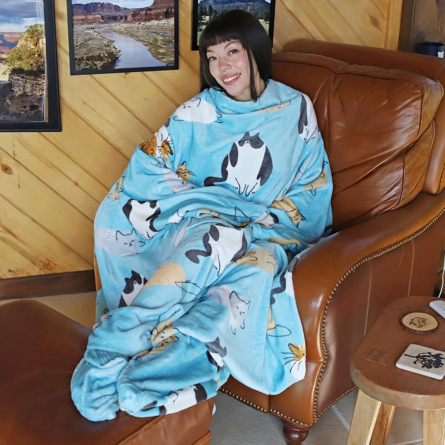 Catalonia Wearable Blanket with Sleeves & Foot Pocket for Adults | Soft Fleece Throw Wrap with Hands-Free Comfort, Perfect for Reading, TV Time & Relaxing, Christmas Gift for Women & Men