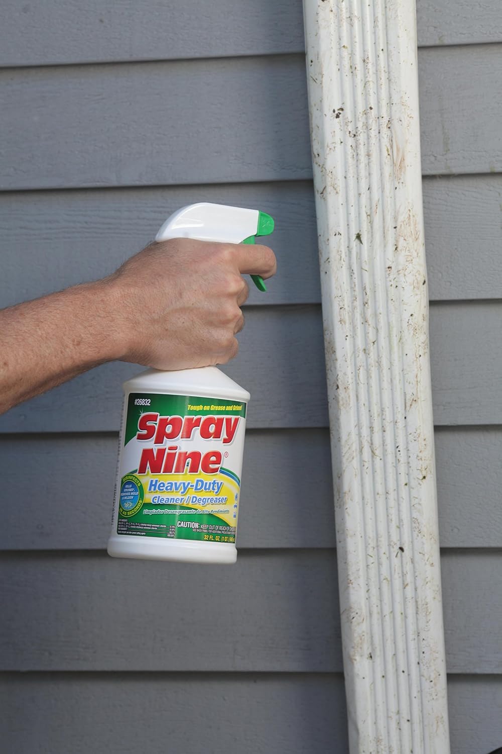 Spray Nine 26832 Heavy Duty Cleaner, Degreaser & Disinfectant for Kitchens, Bathrooms, Yard Equipment, Automotive & Industrial 32 Fl Oz. (Pack of 1)