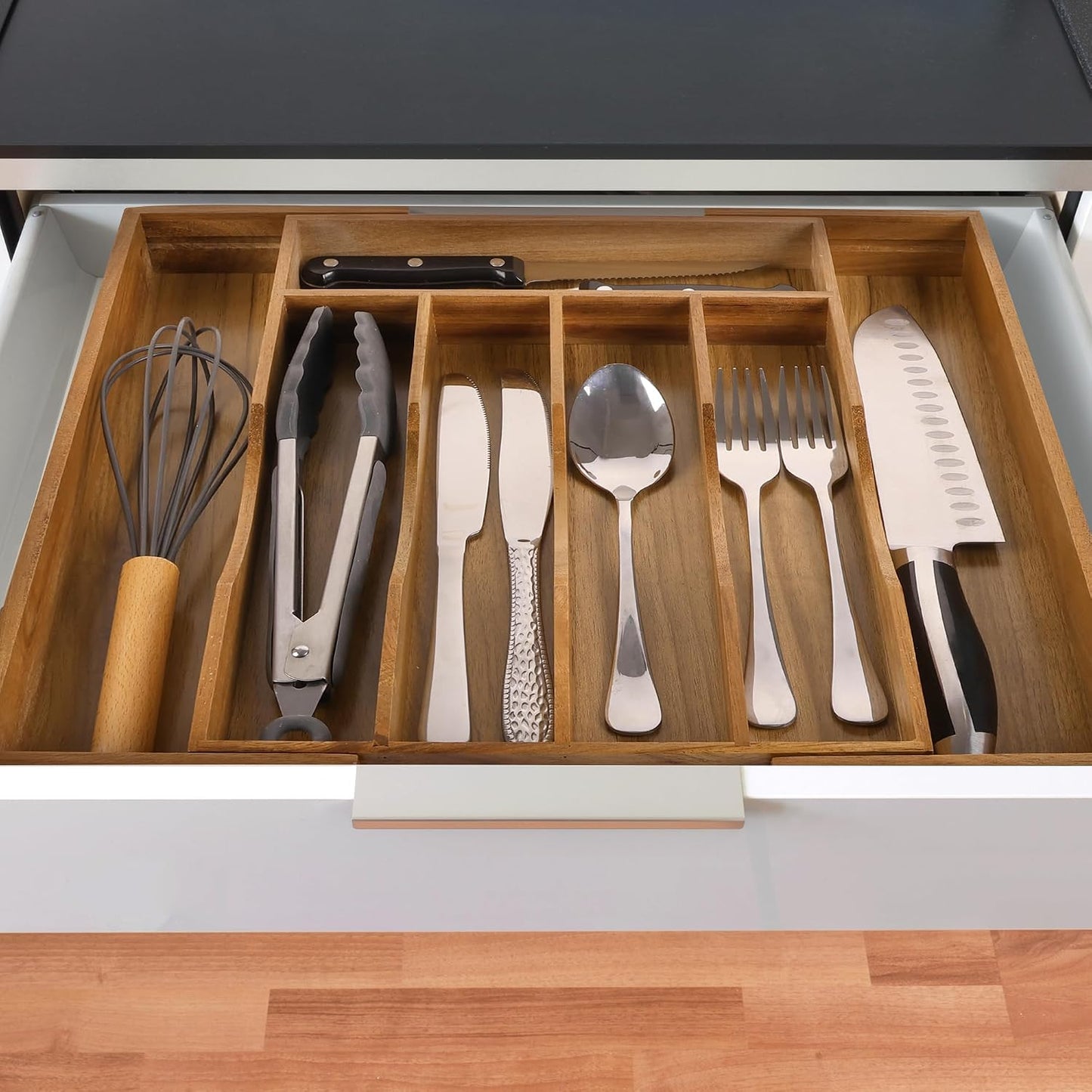 Expandable Bamboo Kitchen Drawer Organizer for Cutlery and Utensils, Adjustable Bamboo Wood Cutlery Tray in Drawer for Flatware and Silverware in Kitchen, (Natural)