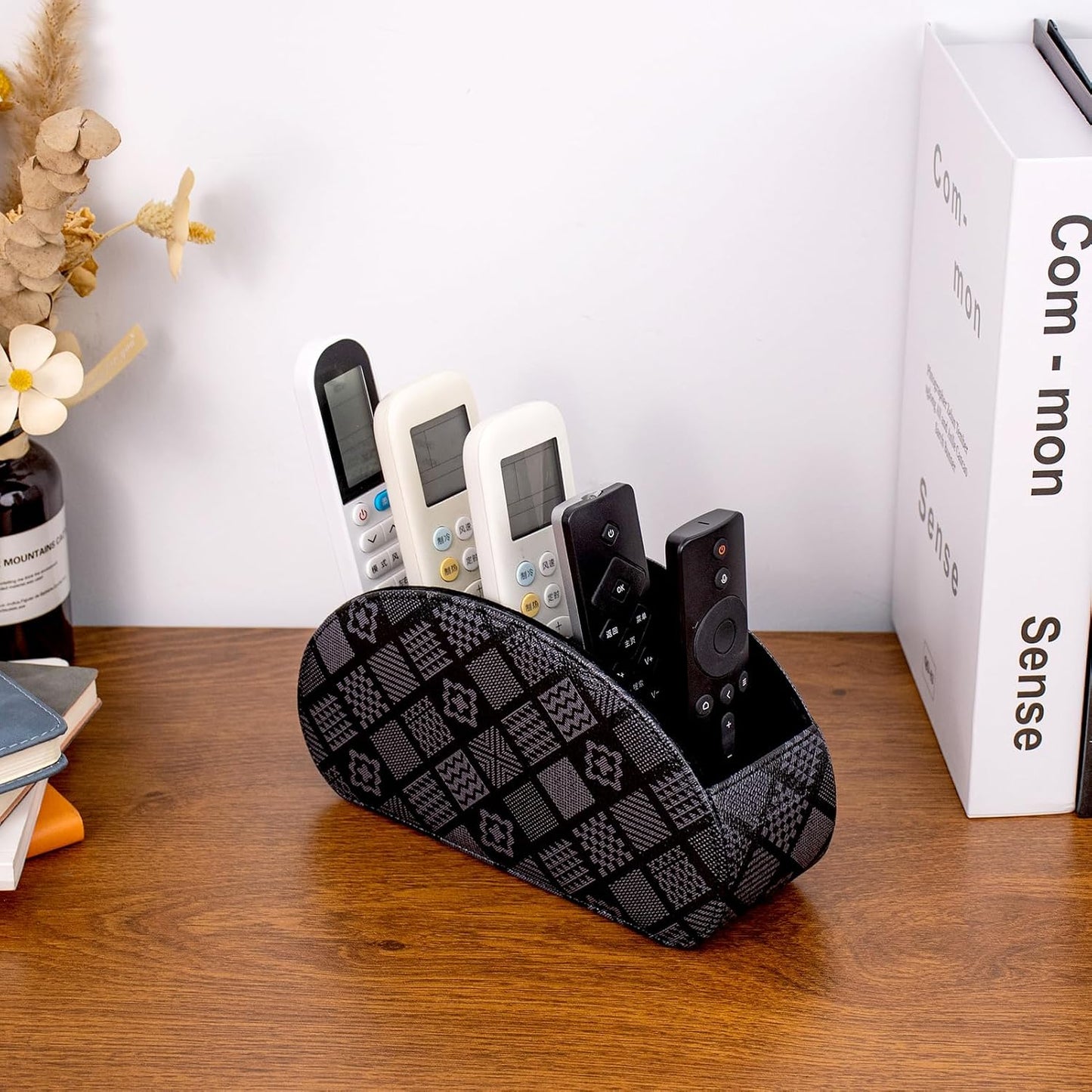 Remote Control Holders Organizer Box with 5 Compartment PU Leather Caddy | Multi-functional Office Desk Storage Caddy Store Tv Remote for Media Player,Brush,Pencil,Glassees&Office Supplies