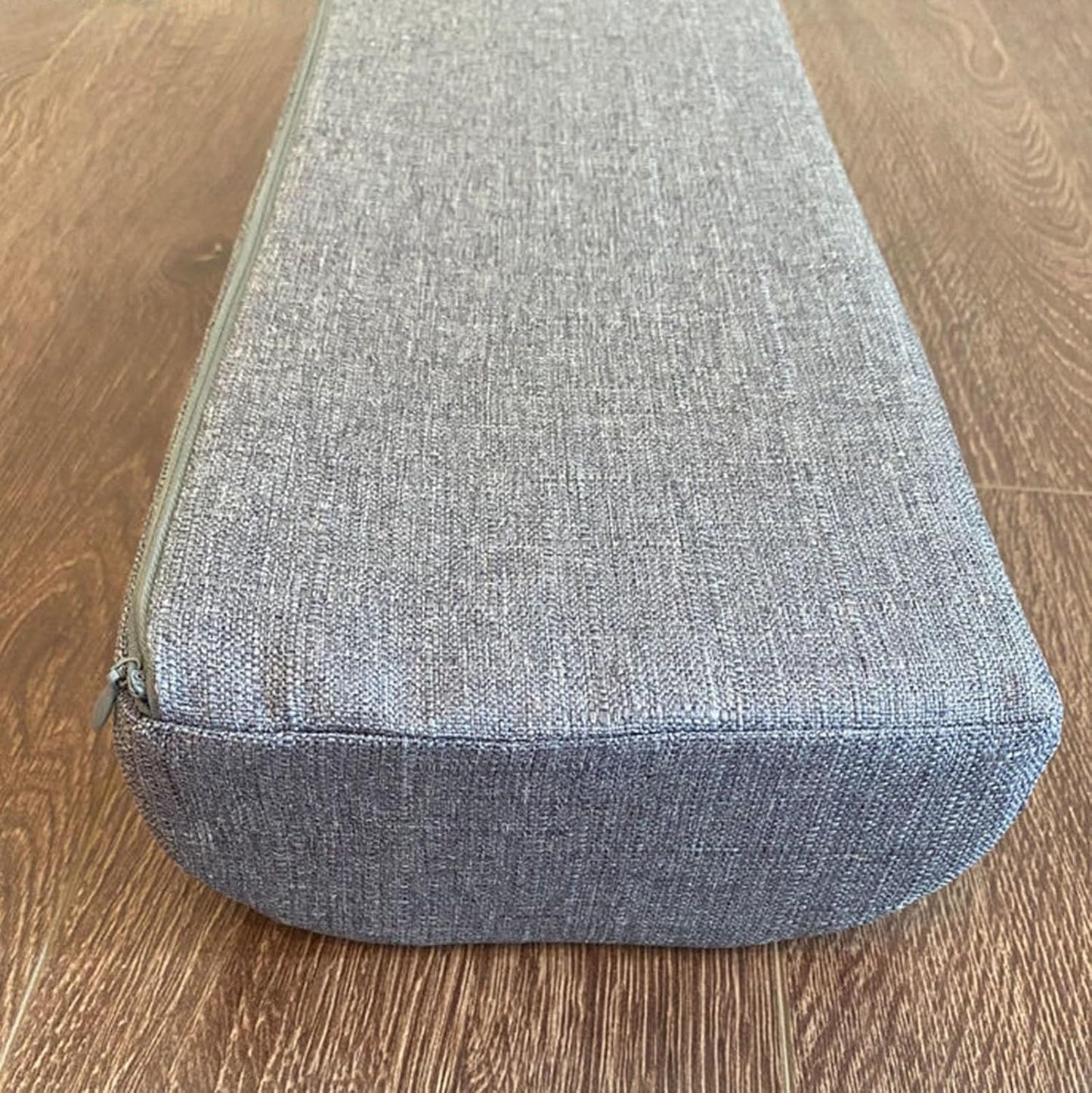 Knee Pillow Half Moon for Back Sleeping, Knee Wedge Pillow for Back Pain,Body Pillow Leg Pillow for Side Sleeping, Knee Bolster Pillow for Legs Support, Half Moon(17,45x18x10cm/18x7x4in)