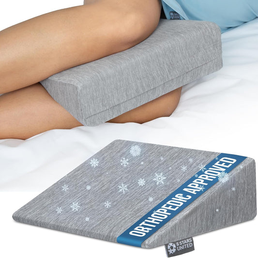 5 STARS UNITED Small Knee Pillow for Side Sleepers – Wedge Firm Foam Support for Belly, Back & Knees – Compact Maternity Cushion for Travel & Pregnancy Relief, Arctic Gray