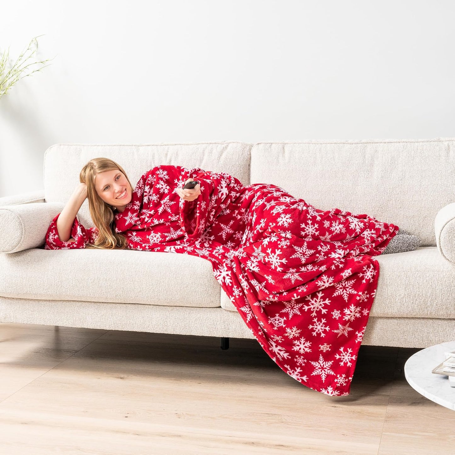 PAVILIA Blanket with Sleeves for Adult Women Men, Soft Warm Wearable Blanket Fleece Wrap Throw, Robe Blanket Gift