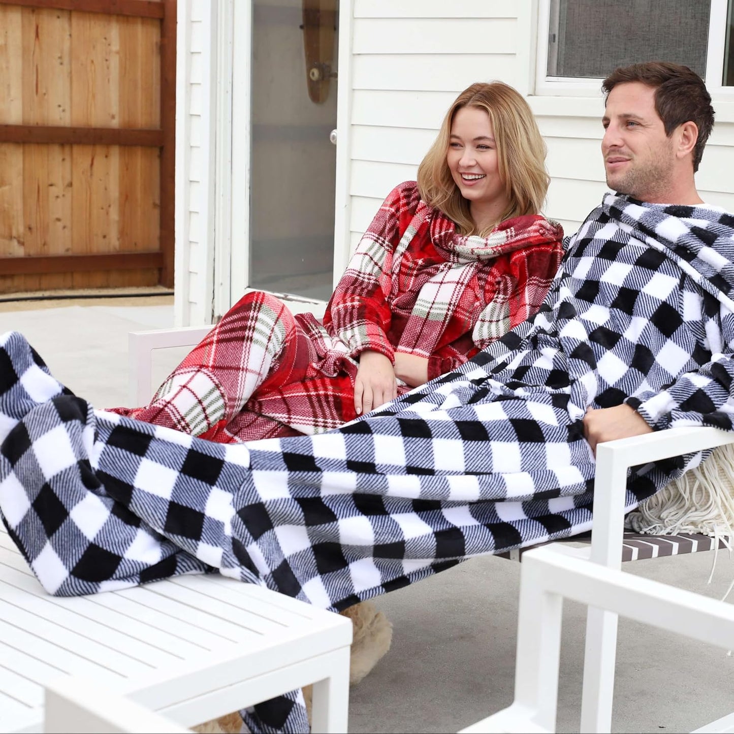 Catalonia Wearable Blanket with Sleeves & Foot Pocket for Adults | Soft Fleece Throw Wrap with Hands-Free Comfort, Perfect for Reading, TV Time & Relaxing, Christmas Gift for Women & Men