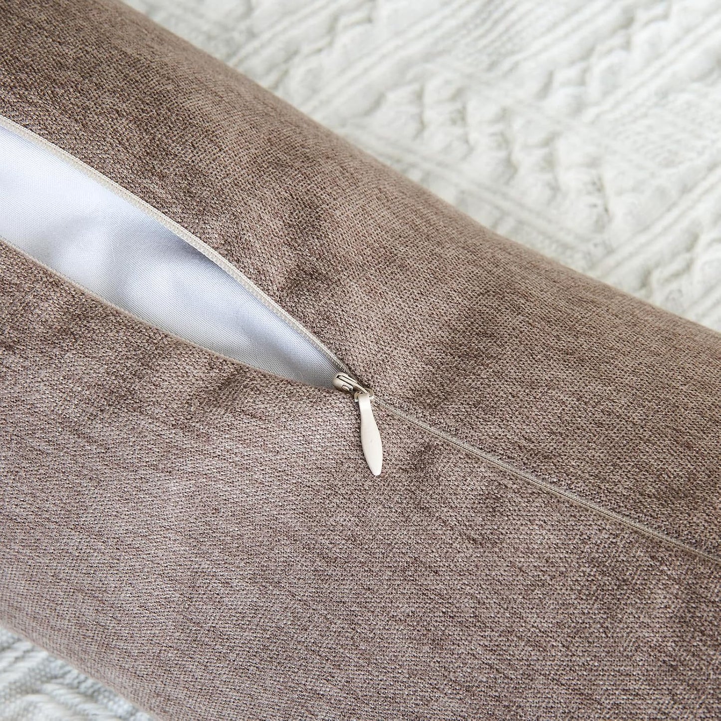 Buckwheat Neck Support Pillow Cervical Neck Cylinder Bolster Pillow,Buckwheat Hulls Adjustable Roll Pillow,Neck Pain Relief for Back and Side Sleepers Round Pillows for Lunch Break beige, 6*15 inch