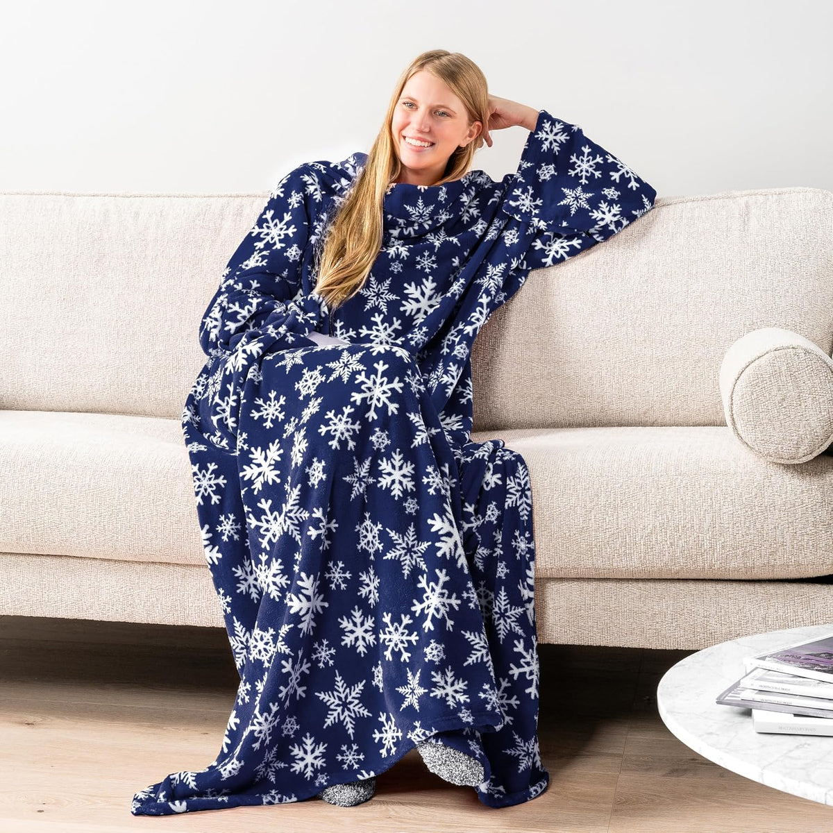 PAVILIA Blanket with Sleeves for Adult Women Men, Soft Warm Wearable Blanket Fleece Wrap Throw, Robe Blanket Gift