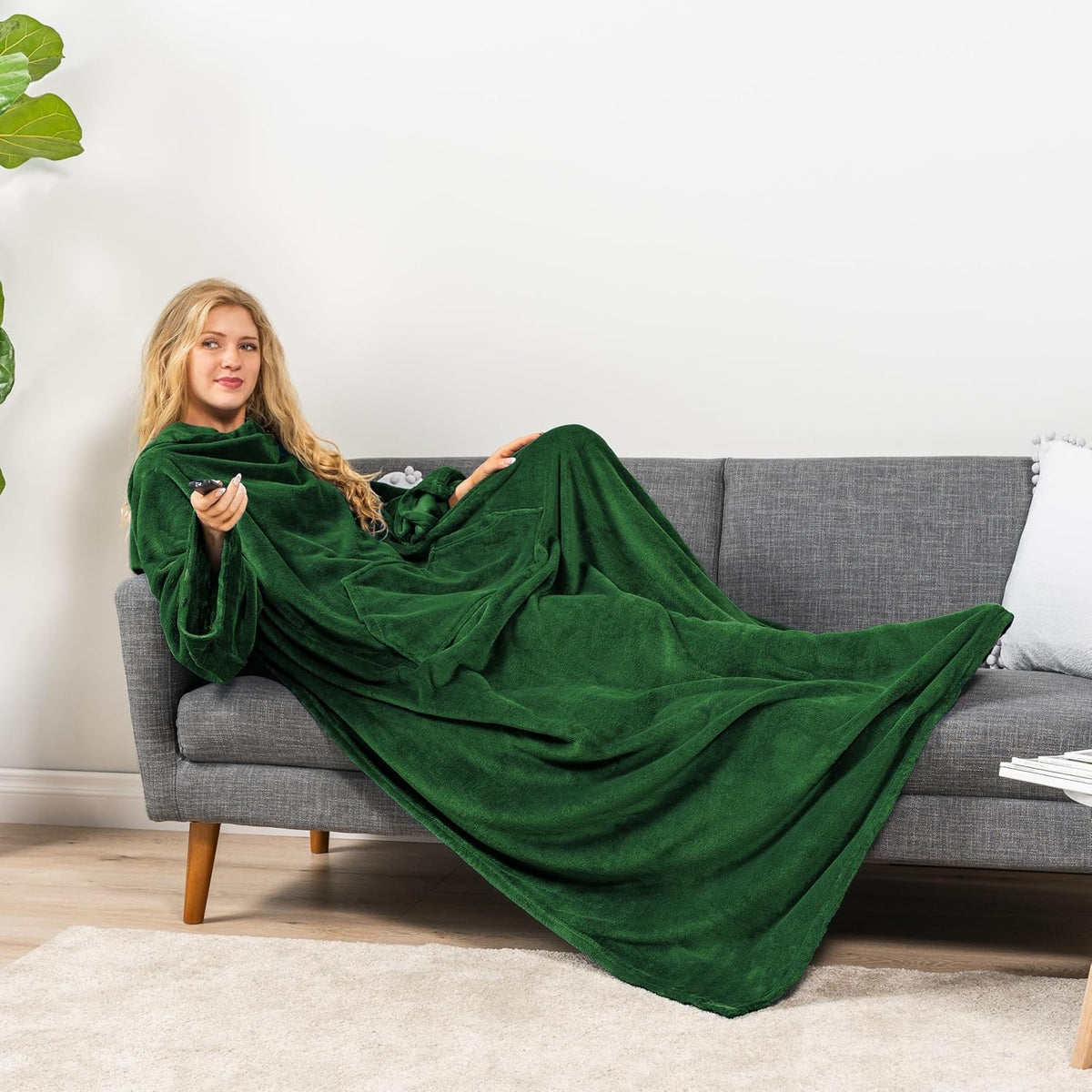 PAVILIA Blanket with Sleeves for Adult Women Men, Soft Warm Wearable Blanket Fleece Wrap Throw, Robe Blanket Gift