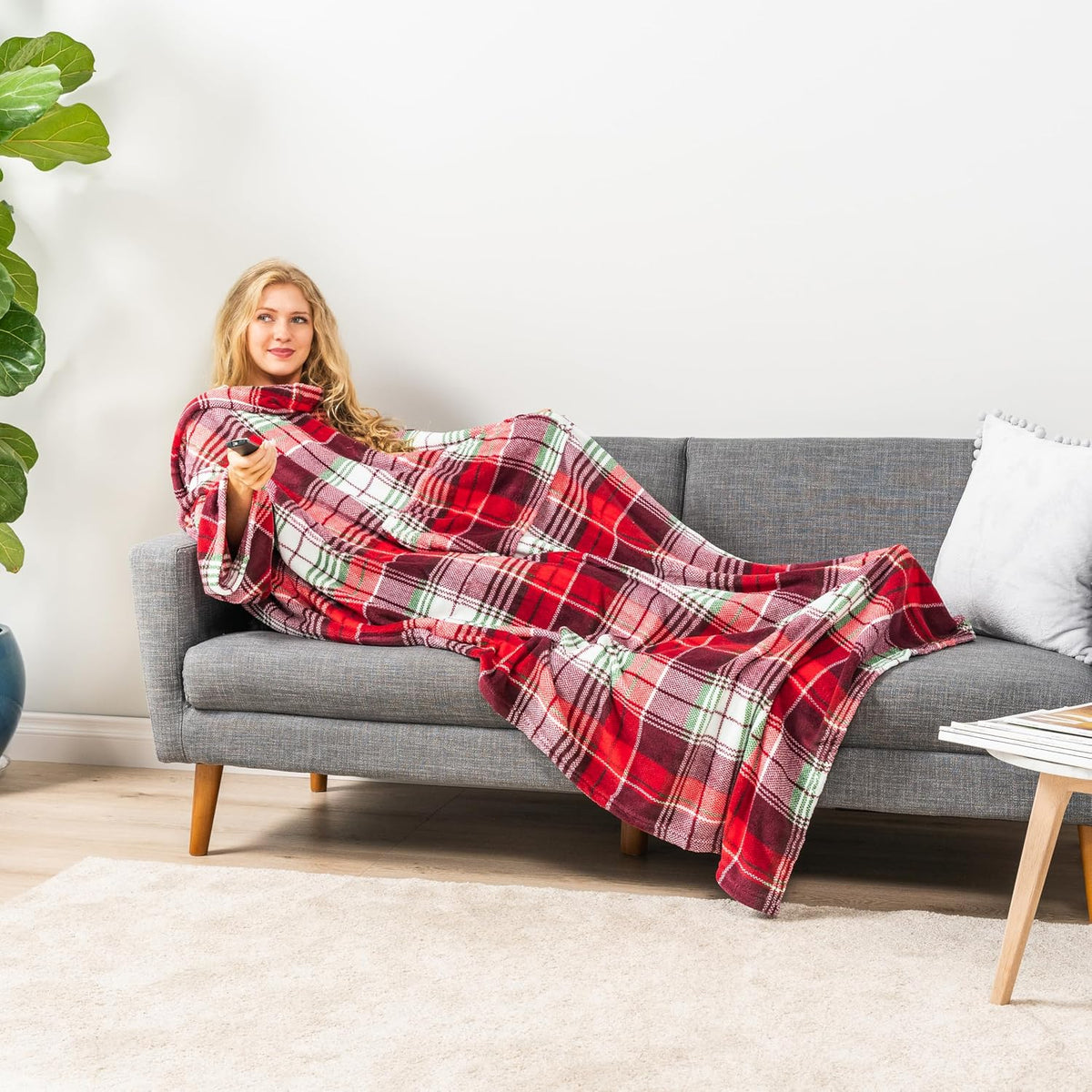 PAVILIA Blanket with Sleeves for Adult Women Men, Soft Warm Wearable Blanket Fleece Wrap Throw, Robe Blanket Gift