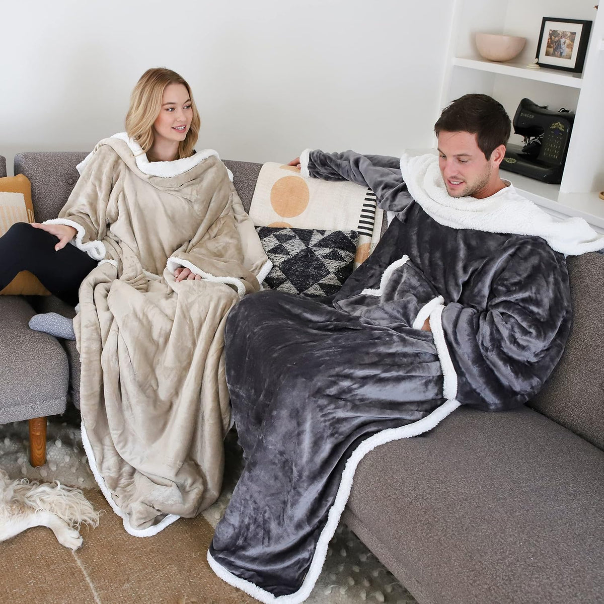 Catalonia Sherpa Wearable Blanket with Sleeves and Pocket for Adults