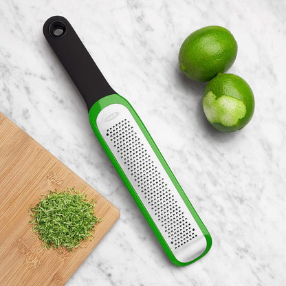 OXO Good Grips Etched Coarse Grater with Handle, Orange | Coarse Kitchen Grater, Sharp Etched Teeth, Non-Slip Handle, Hard Cheese, Vegetables, Chocolate, Easy Grip