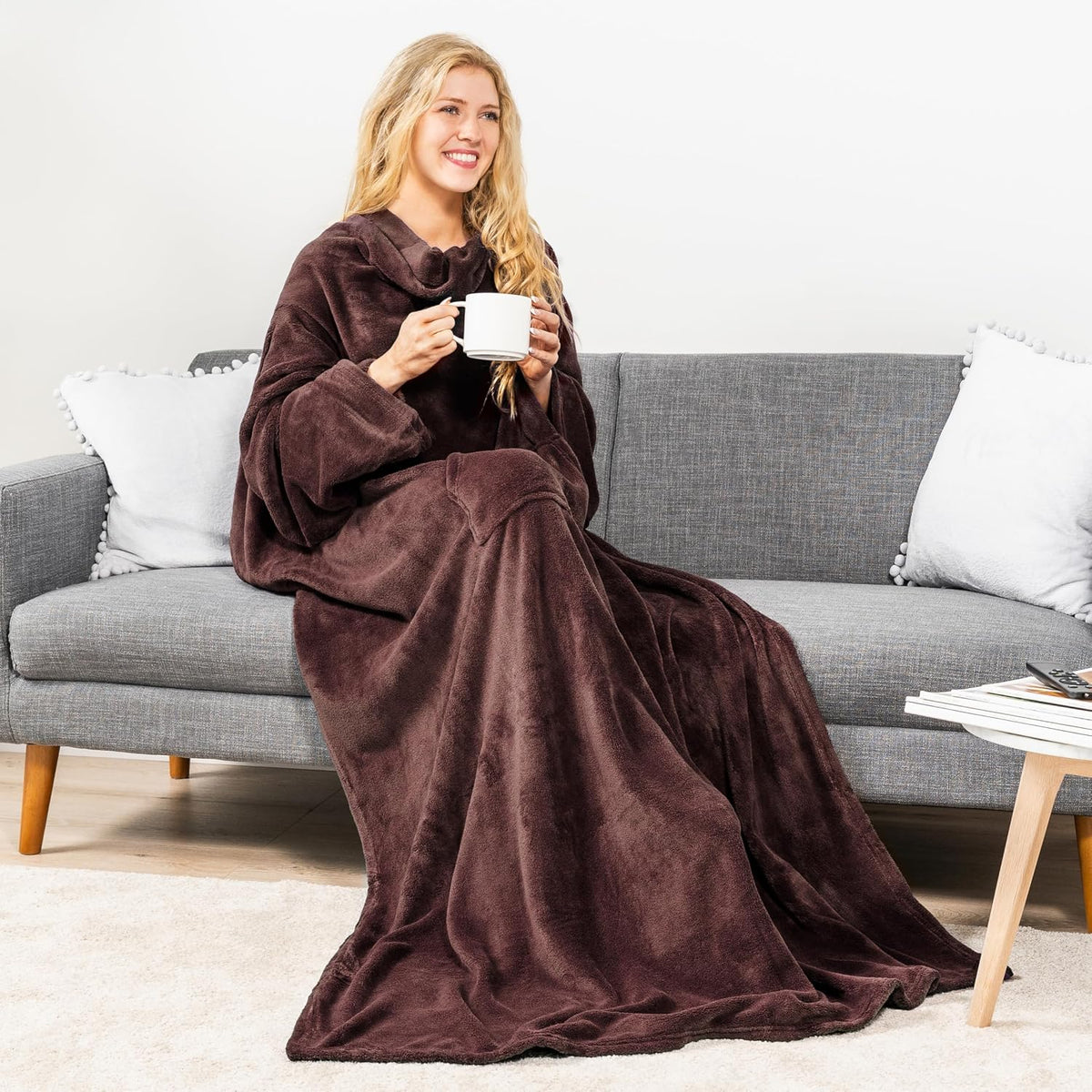 PAVILIA Blanket with Sleeves for Adult Women Men, Soft Warm Wearable Blanket Fleece Wrap Throw, Robe Blanket Gift