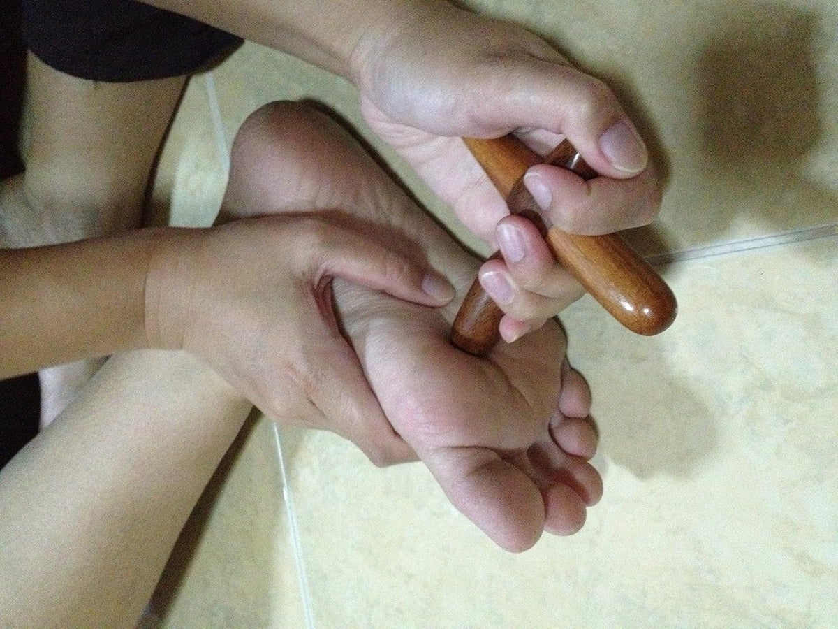 Wooden Health Reflexology Thai Foot Hand Massage Spa Wood Stick Relax Tools Traditional